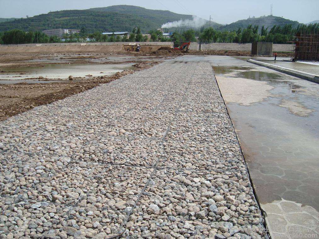 雷諾護墊在河道治理中發(fā)揮重要作用的優(yōu)勢