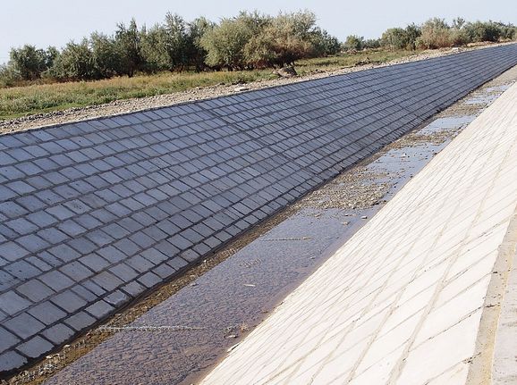 雷諾護(hù)墊在護(hù)岸護(hù)坡中的作用