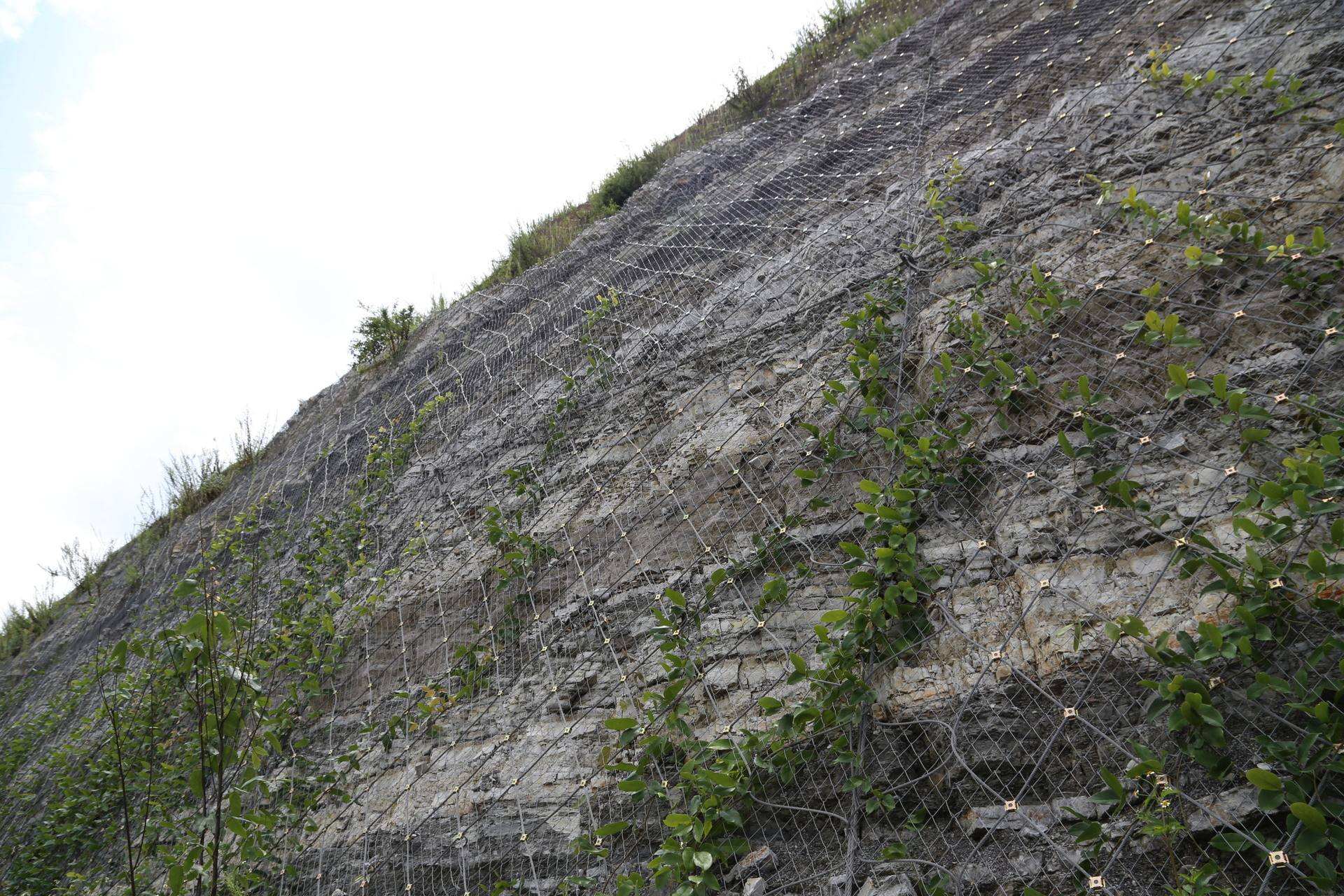 如何做好被動(dòng)落石防護(hù)網(wǎng)的防護(hù)工作