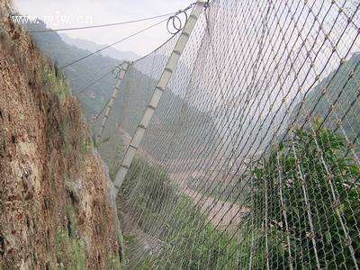 落石防護網(wǎng)的實用性有哪些 落石防護網(wǎng)的實用性有哪些