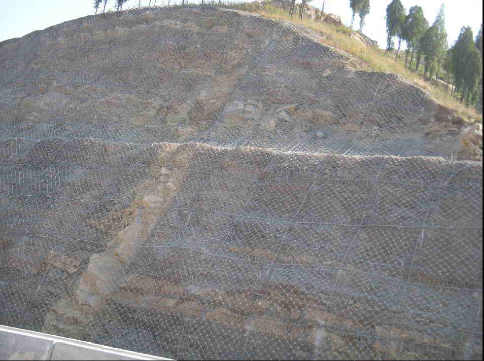 落石防護網(wǎng)應(yīng)用過程中的常見問題