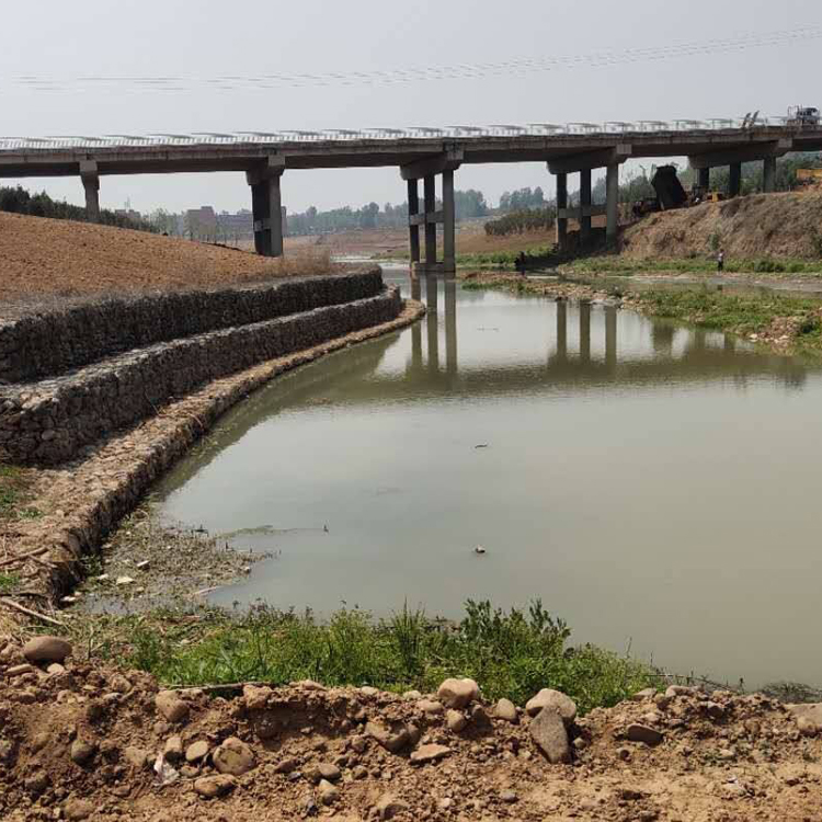 鉛絲石籠網(wǎng)在維護(hù)過(guò)程中的優(yōu)勢(shì) 鉛絲石籠網(wǎng)在維護(hù)過(guò)程中的優(yōu)勢(shì)