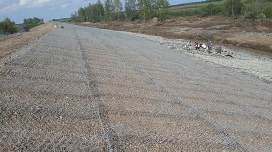 雷諾護(hù)墊對水土保持的作用和施工時的注意事項