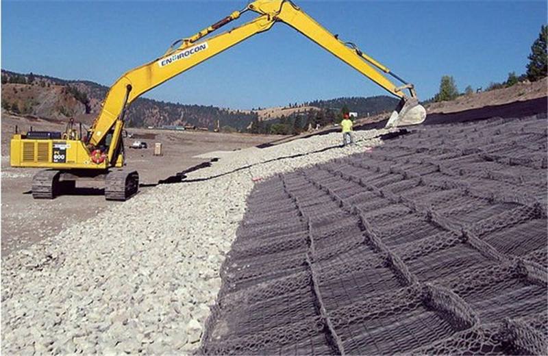 雷諾護(hù)墊汛期過(guò)程中網(wǎng)孔與質(zhì)量的關(guān)系