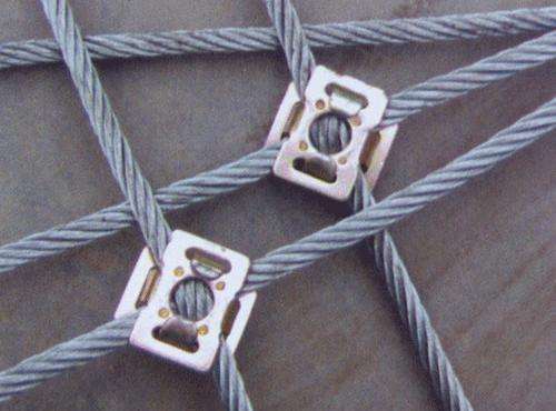 邊坡落石防護(hù)網(wǎng)卡扣使用過程中的注意事項(xiàng)